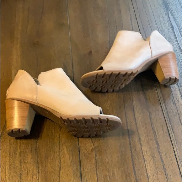 Sorel “Nadia” Booties - Picture 3 of 10